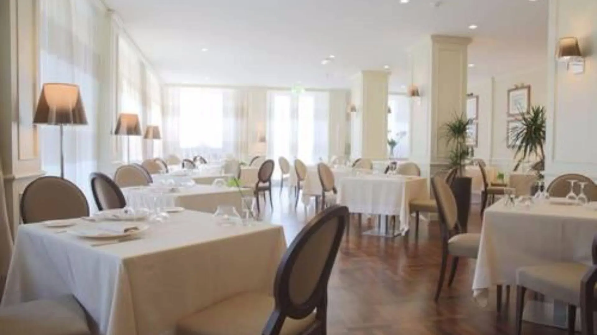 Grand Hotel Terme Sirmione 5*,  Italy