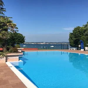 Apartment Holiday Sirmione Apartments